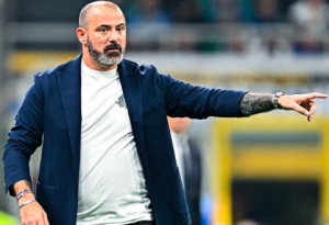 DEJAN STANKOVIĆ PORAŽEN U SVOJOJ KUĆI: Ispraćen je aplauzima! (VIDEO)