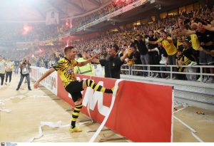 SRBI NASTAVLJAJU DA POSTIŽU GOLOVE: Gaćinović dva puta tresao mrežu protivnika – fantastična reakcija navijača! (VIDEO)