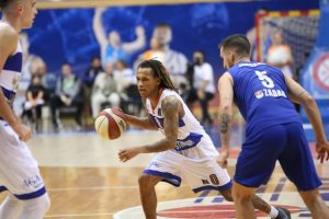 LASKAVO PRIZNANJE ZA DERONA RASELA: Evo istorijske partije za Amerikanca koja mu je donela nagradu! (VIDEO)