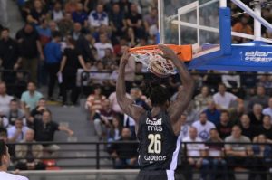 PARTIZAN ODLIČNO OTVORIO MEČ, PA OBORIO RITAM: Crno-belima dvocifrena prednost na poluvremenu!