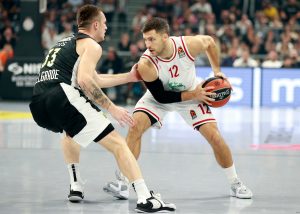 MESINA NADMUDRIO OBRADOVIĆA: Armani u finišu slomio Partizan, crno-beli nisu iskoristili brilijantnog Ledeja! (FOTO)