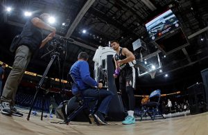 ‘KOST ZARASTA, ALI SPORO’: Avramović otkrio kada se vraća na teren!