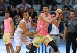 ZADAR NA POGON BOŽIĆA ‘SLOMIO’ MEGU: Nestvaran ples hrvatskog asa! (FOTO)