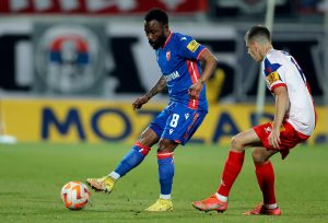 CRVENO-BELI SA BELE TAČKE DUPLIRALI PREDNOST: Kanga iskoristio nesmotrenost odbrane Vojvodine! (VIDEO)