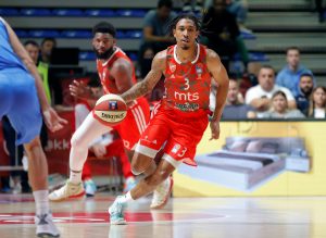 ADAMS OTKRIO KO MU NAJVIŠE POMAŽE OTKAD JE DOŠAO U ZVEZDU: ‘Oduvek sam kao sunđer, mogu mnogo da naučim gledajući ga!’ (VIDEO)