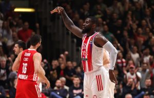 BENTIL ŠOKIRAO SVE NAKON MEČA: ‘Umirem, moram da legnem, UMIREM!’