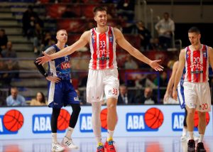 DERBI KOLA PRIPAO ZVEZDI: Budućnost uspela da se približi, crveno-beli odbili sve napade! (FOTO)