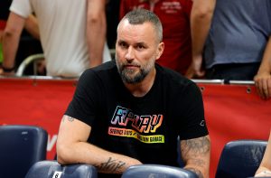 GUROVIĆ NEMA LEPE REČI ZA DUŠKA IVANOVIĆA: ‘Pitajte igrače Zvezde valjda sad smeju da kažu!’ (VIDEO)