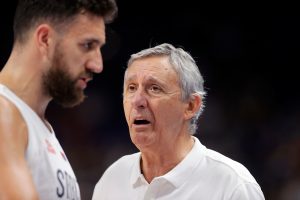 PEŠIĆ PRIČAO O ZABRANI EFESA ZA MICIĆA: Krenuo je na put i izvadio kartu, a tek je onda doneta odluka!