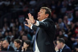 ATAMAN SE RAZGOROPADIO: ‘Neki više neće nositi dres Efesa!’