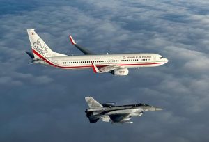 RATNI AVIONI PRATE REPREZENTACIJU NA SVETSKO PRVENSTVO: Scena kao iz filmova! (VIDEO)