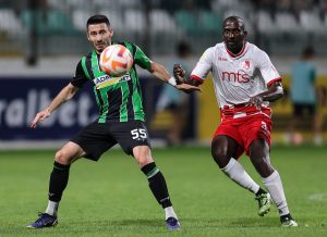 PRVO ZIMSKO POJAČANJE U PAZARU: Iskusni vezista u plavo belom dresu! (FOTO)