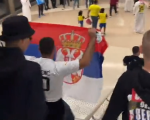 OVO JE MUNDIJAL: Brazilci zapevali navijačku pesmu ispred srpskih napadača – Srbi im žestoko uzvratili! (VIDEO)