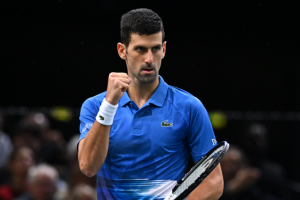 „SMEŠNA JE I POMISAO DA SE NEŠTO DOGAĐA!“: Australijanac stao u Novakovu odbranu povodom „čarobnog“ napitka!