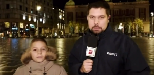 „NEJMAR ĆE PLAKATI KAO BEBA“: Brazilski novinar upitao srpskog dečaka o očekivanjima za sutrašnji meč – usledio je URNEBESAN odgovor! (VIDEO)