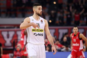 IZ KOŠARKAŠKOG SAVEZA GRČKE BESNI: Ljuti zbog odluke Partizana – „Ovo nije fer!“