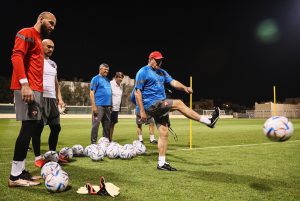 ORLOVI OSETILI TEREN U BAHREINU: Dobro raspoloženje obeležilo prvi trening Srbije! (FOTO) (VIDEO)