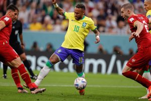 BRAZILCI U VELIKOM STRAHU! NEJMAR SE OZBILJNO POVREDIO: Nastavak turnira pod znakom pitanja! (FOTO) (VIDEO)