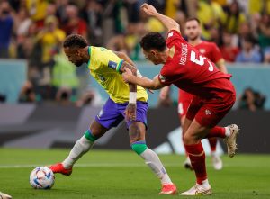 NOGA NEJMARA BAŠ NE OBEĆAVA: Pogledajte zglob brazilskog majstora, nismo ga štedeli! (FOTO)