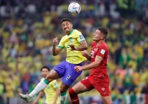 HRABRI ORLOVI ODOLEVAJU KARIOKAMA: Iranski arbitar nema isti kriterijum za obe ekipe, VMS sjajan između stativa! (FOTO) (VIDEO)