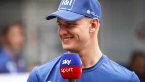 ŠOKANTNE VESTI IZ FORMULE 1: Sin legendarnog Mihaela Šumahera ostao bez tima!