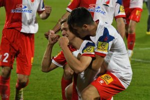 DRAMA U NOVOM SADU PRIPALA VOŠI: Ozbiljan duel ozbiljnih ekipa!