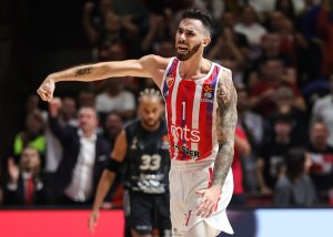 KAO NA ROLERKOSTERU: Vildoza ‘provozao’ jednog od najboljih defanzivaca lige i razgalio navijače! (VIDEO)