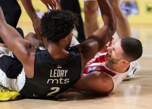 NIJE SVE TAKO BAJNO I SJAJNO ZA ZVEZDU: Medicinski tim potvrdio – Ivanović doživeo ozbiljnu povredu prilikom pada! (FOTO)