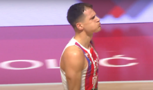 NEDOVIĆ PONOVO NAJBOLJI KADA JE ZVEZDI NAJPOTREBNIJI: Vrhunski potezi i emotivna proslava sa navijačima! (VIDEO)