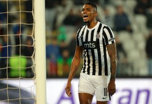 RIKARDO PONOVO IGRAČ KOLA: Nagradu preusmerio za lečenje male devojčice! (VIDEO)