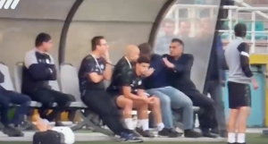 BIVŠI TRENER ZVEZDE PONOVO U CENTRU SKANDALA: Davio pomoćnika, želeo da nasrne na sudiju – reagovalo obezbeđenje! (VIDEO)