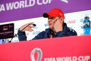 SRBIJA OPET NA UDARU PROVOKACIJA: Novinar pitanjem o spornoj zastavi pokušao da izbaci Piksija iz takta!