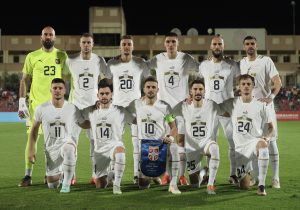 NEREŠENO NA POLUVREMENU U BAHREINU: Tadićev slobodnjak zasenio mnoge, Piksi pomno prati sve igrače! (VIDEO)