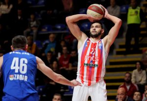 PRIMITIVIZAM: Evo zastave koju su navijači Zadra namenili Borjanu – ‘Vrati traktor!’ (FOTO)