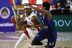 DUŠKO VUJOŠEVIĆ GLEDAO POBEDU FMP-A NAD SC DERBIJEM: Timska igra Pantera presudila Podgoričanima! (FOTO)