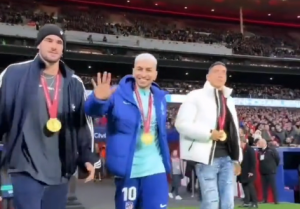 OVOME SE NISU NADALI: Navijači Atletika žestoko izviždali svoje zlatne Argentince! (VIDEO)