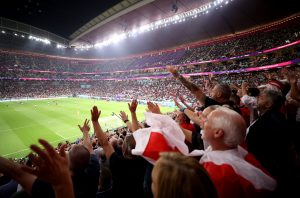 ENGLEZI NISU ŠTEDELI NA PIVU: Objavljeno koliko su potrošili na ovo alkoholno piće tokom utakmice sa Francuskom!