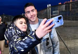 FOTO UBOD: Orlovi stigli u Beograd, navijači ih dočekali! (FOTO)