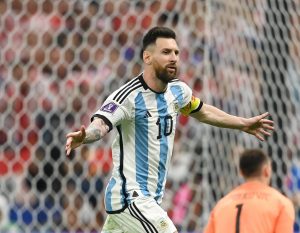 HRVATSKA NA KOLENIMA, MESI NA KORAK OD FINALA: Kakve greške ‘Vatrenih’, ‘Gaučosi’ kažnjavaju! (FOTO) (VIDEO)