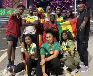 POTPUNA FEŠTA NA TRIBINAMA: Senegalski navijači odneli šou! (VIDEO)