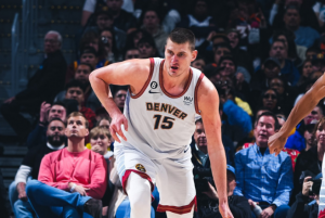 ISTORIJSKA NOĆ NIKOLE JOKIĆA I NBA LIGE: Srbin upisao monstruozan tripl-dabl, ovo nije viđeno preko 50 godina! (VIDEO)