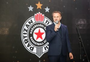 OSTOJA MIJAILOVIĆ O DOLASKU KAMPACA U ZVEZDU: ‘Čestitam rivalu, on je svetska klasa! Imamo mi adute, mi smo Partizan!’