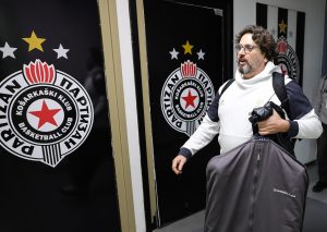 SVE JE SPREMNO ZA SPEKTAKL U ARENI: Lučić i ekipa stigli, Trinkijeri nasmejan pred utakmicu! (FOTO)