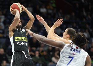 FANTASTIČNA DRUGA ČETVRTINA PARTIZANA: Budućnost na kolenima, ‘crno-beli’ na pragu pobede! (FOTO)