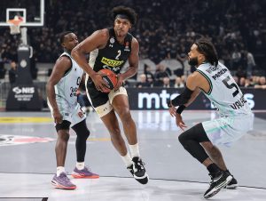 ČETVRTI PORAZ U NIZU ZA CRNO-BELE: Valensija srušila Partizan nakon produžetka! (FOTO)