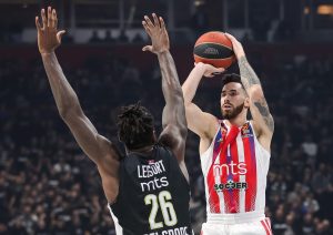 (PRVA DEONICA) MOĆNI PARTIZAN LAKO PROTIV ZVEZDE, MOGLO JE UBEDLJIVIJE: Lesor se ‘igra’ u reketu kao protiv dece, Vildoza i Nedović ne postoje! (FOTO)