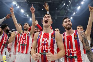 ZVEZDA IDE PO DESETU U NIZU: Može da je brine samo tradicija koja je na strani Žalgirisa! (FOTO)