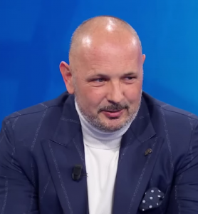 OVO JE DOKAZ MIHINE VELIČINE: Meč legendi na Mundijalu u Kataru prekinut zbog njegove smrti! (VIDEO)