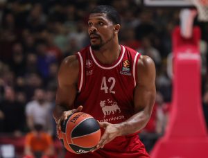 OVAKVOG GA NIKADA NISMO VIDELI: Kajl Hajns potpuno poludeo zbog sudije iz ABA lige! (VIDEO)