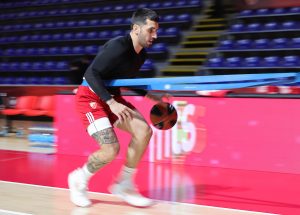 KAMPACO IZAŠAO NA ZAGREVANJE: Delije pozdravile Kalinića i Mirotića! (FOTO) (VIDEO)